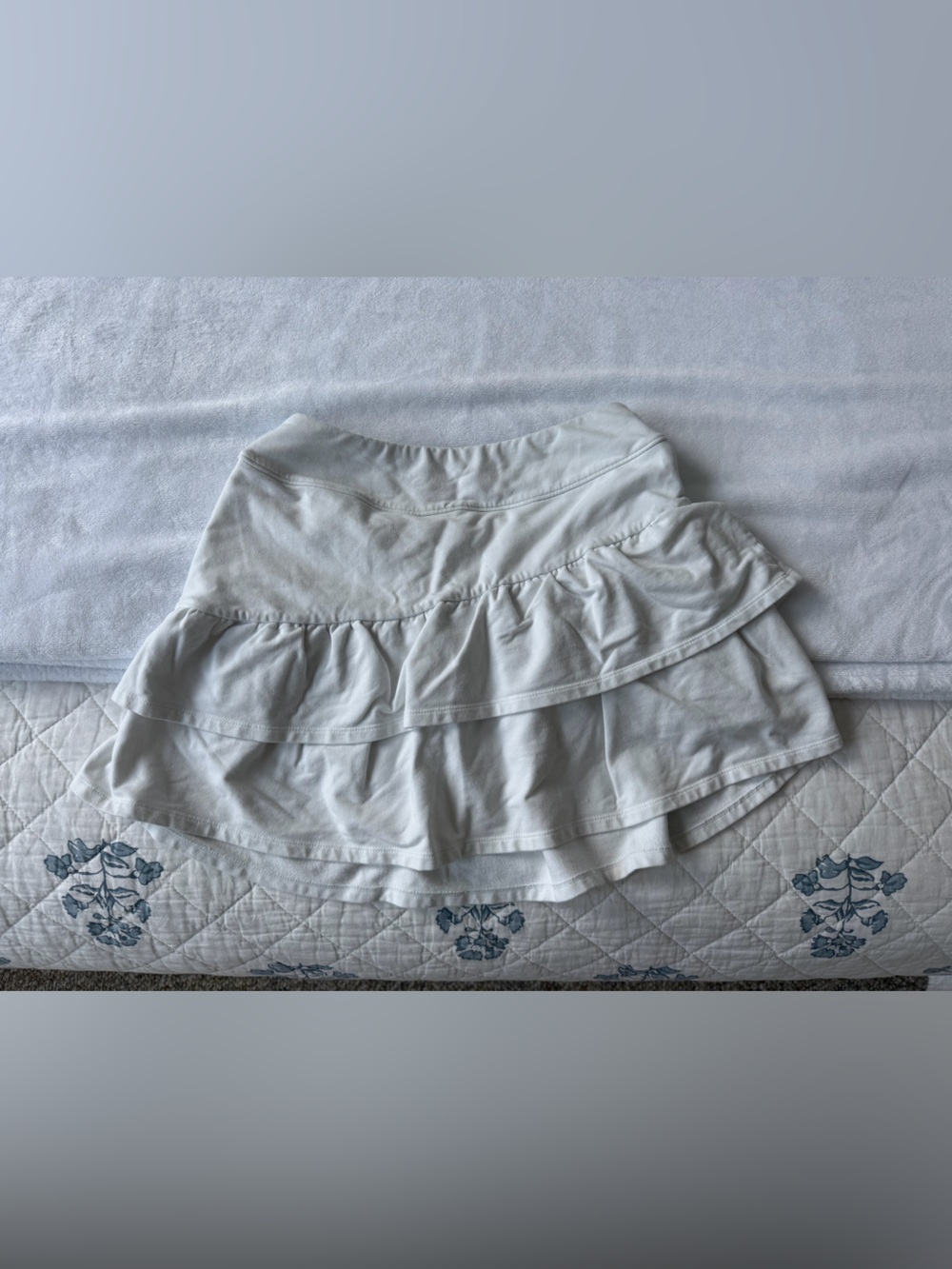 Lilly Pulitzer Terry cloth Women’s White Ruffled Layered SKort